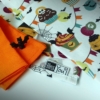 Kép 2/2 - Halloween tök és denevér mintás pamut zsebkendő, pókokkal és cuki muffinokkal