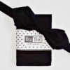 Kép 1/4 - Fekete elegáns csokornyakkendő - választható fekete díszzsebkendővel