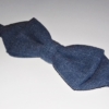 Kép 2/3 - Csokornyakkendő és dísz zsebkendő szett - kék lenvászon