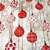 Kép 2/3 - Karácsonyi textil szalvéta piros gömbdíszekkel