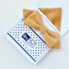 Kép 1/2 - Okker sárga lenvászon díszzsebkendő és csokornyakkendő szett