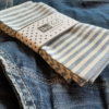 Kép 2/2 - Kék - fehér csíkos textil zsebkendő
