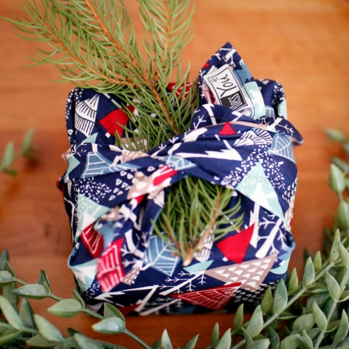 Furoshiki karácsonyi textil csomagoló karácsonyfa mintával