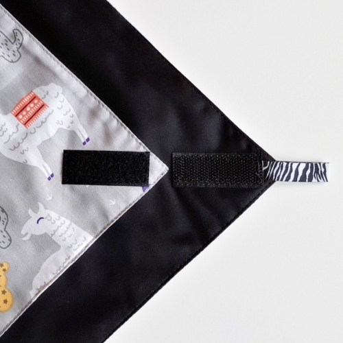 Lámás szendvicscsomagoló újraszalvéta - fekete, foltmentes belső réteggel